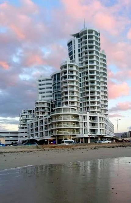 Hibernian Towers 807, Beach Road, 스트랜드 외부 사진